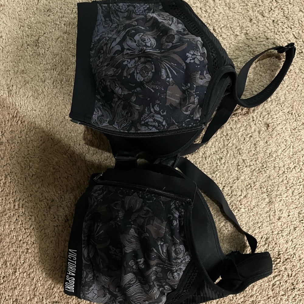 38dd Victoria’s Secret sports bra